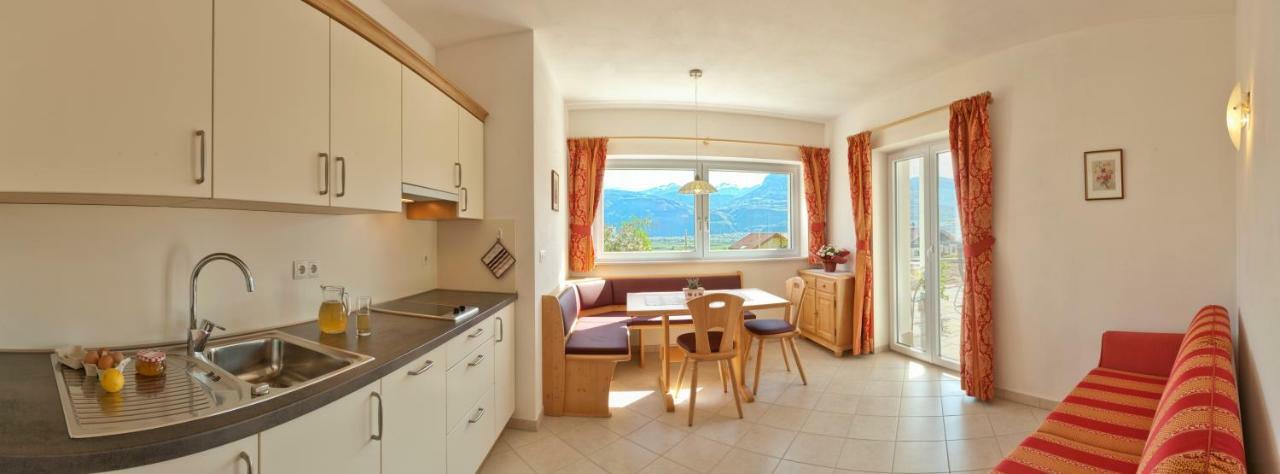 Unterstoan Hof Apartment Termeno Exterior photo